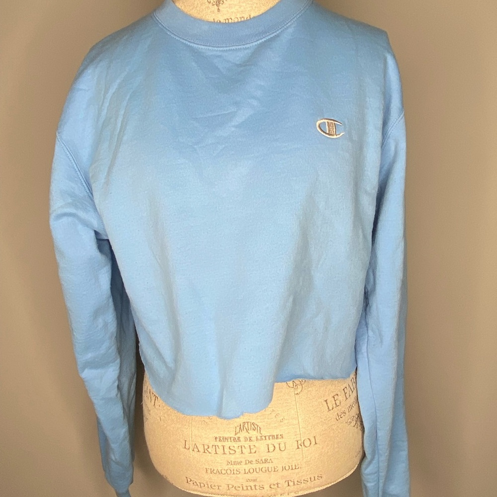 Champion M Baby Blue Cropped CrewNeck Sweatshirt